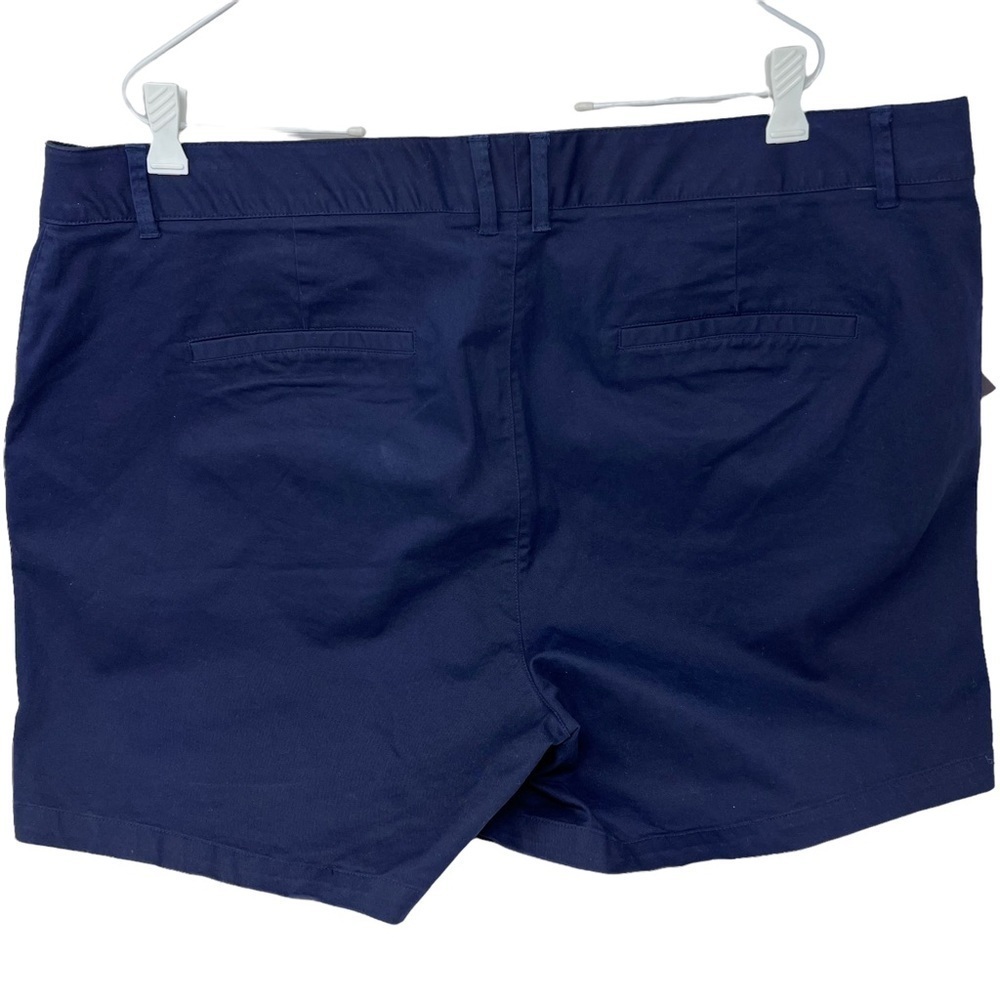 Ava & Viv Navy Blue Mid Rise Chino Shorts Size 20W 2X NWT Cotton Spandex Blend - Picture 2 of 13